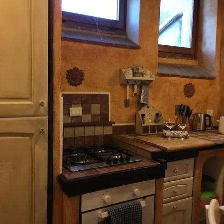 La Piazzetta Del Borgo * Todi