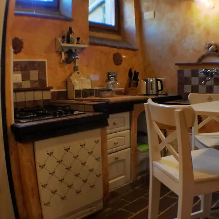 La Piazzetta Del Borgo * Todi