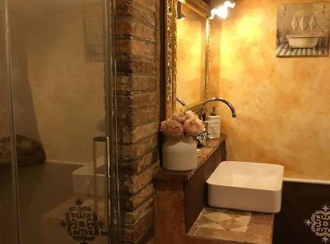 La Piazzetta Del Borgo Affittacamere Todi